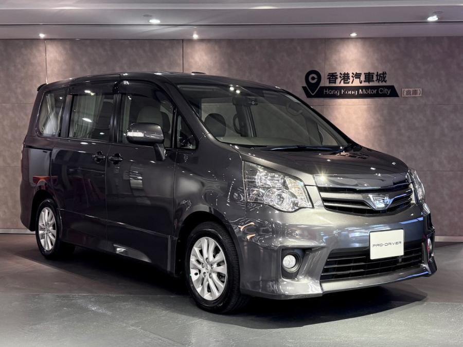 TOYOTA 豐田 NOAH 70 DELUXE